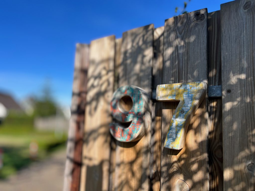 Aussen_Zauntorhausnummer_12