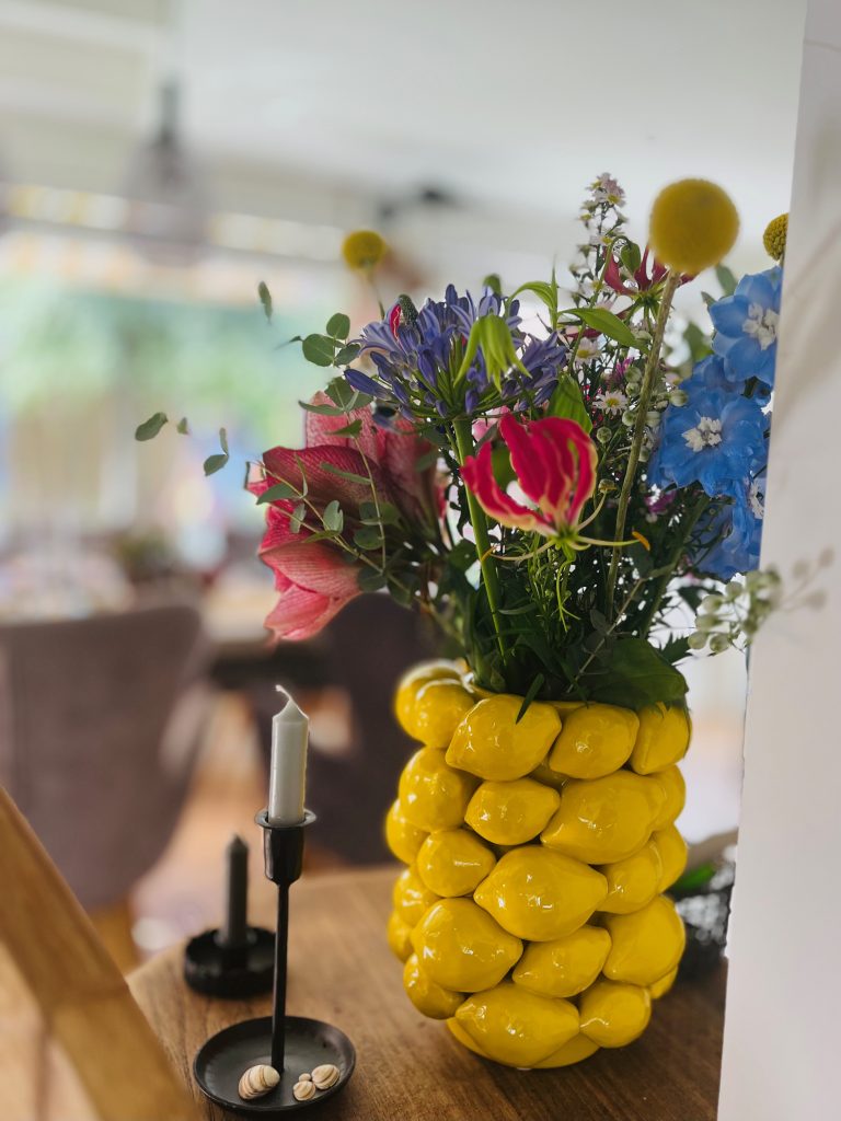 Innen_EG_Wozi_gelbevase_44